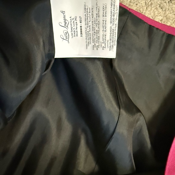 Luisa Spagnoli size 6 crop shiny fusia Blazer with Decorative Brooch EUC * - Picture 10 of 16